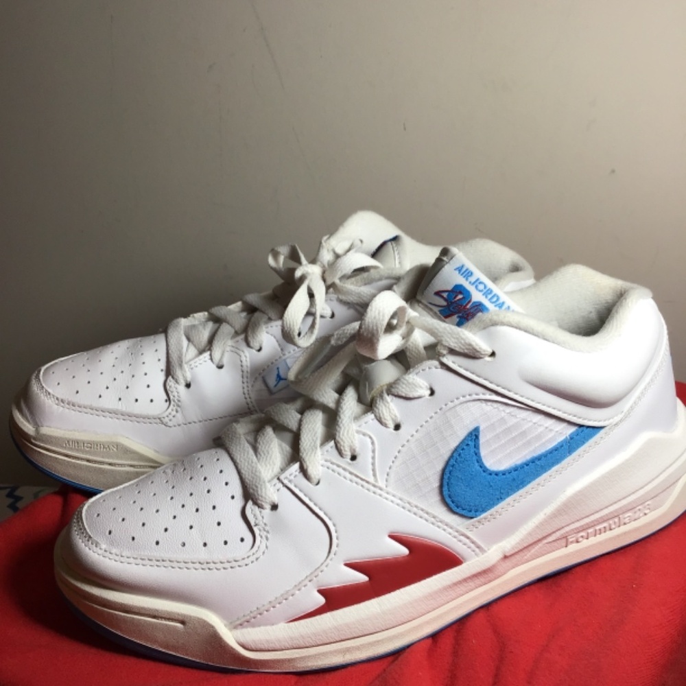 🔥😎Jordan’s women’s Stadium 90; white/powder blue, size 9, see photos, 🔥 - Picture 6 of 10